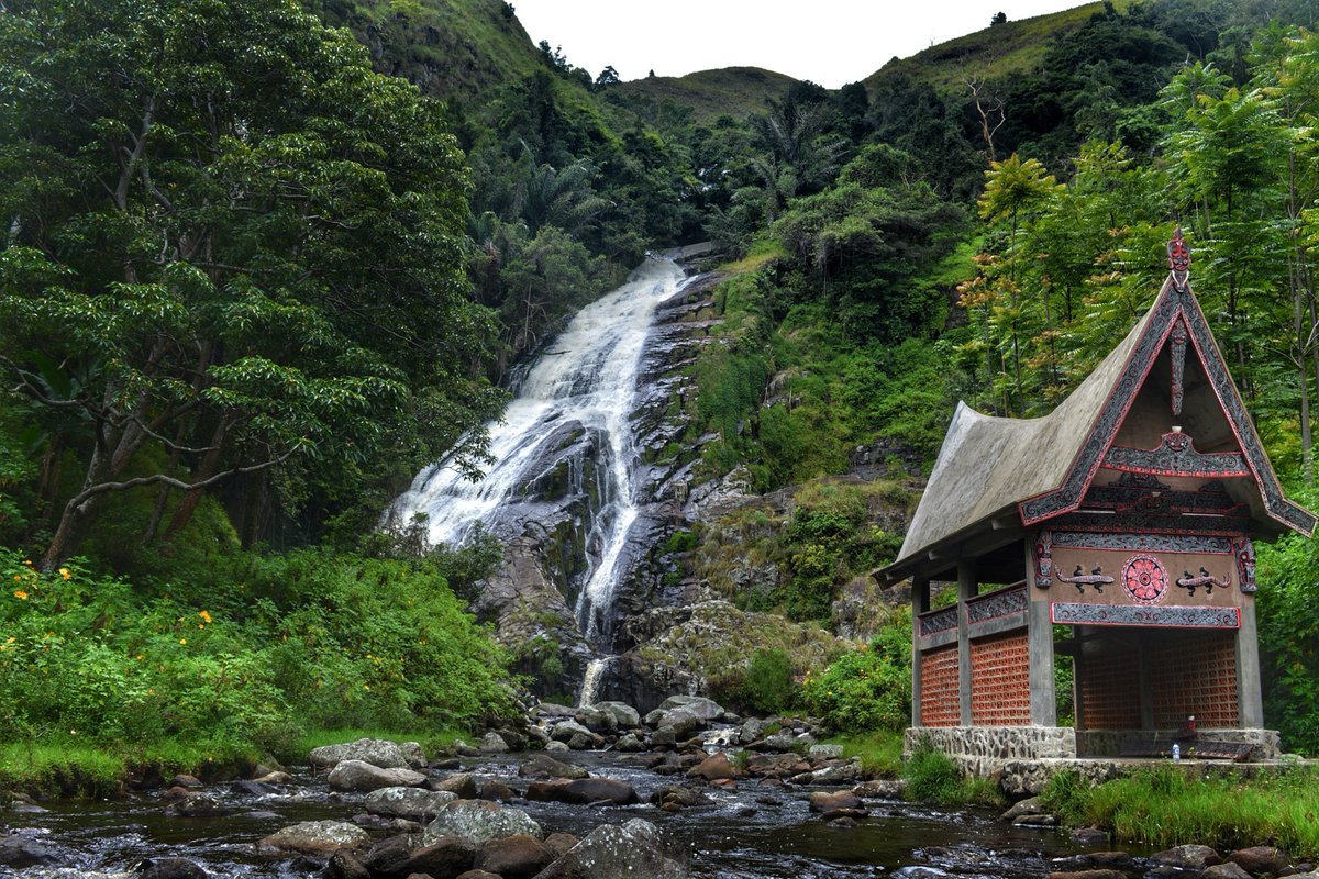Empat Objek Wisata Populer di Samosir yang Tengah Viral
