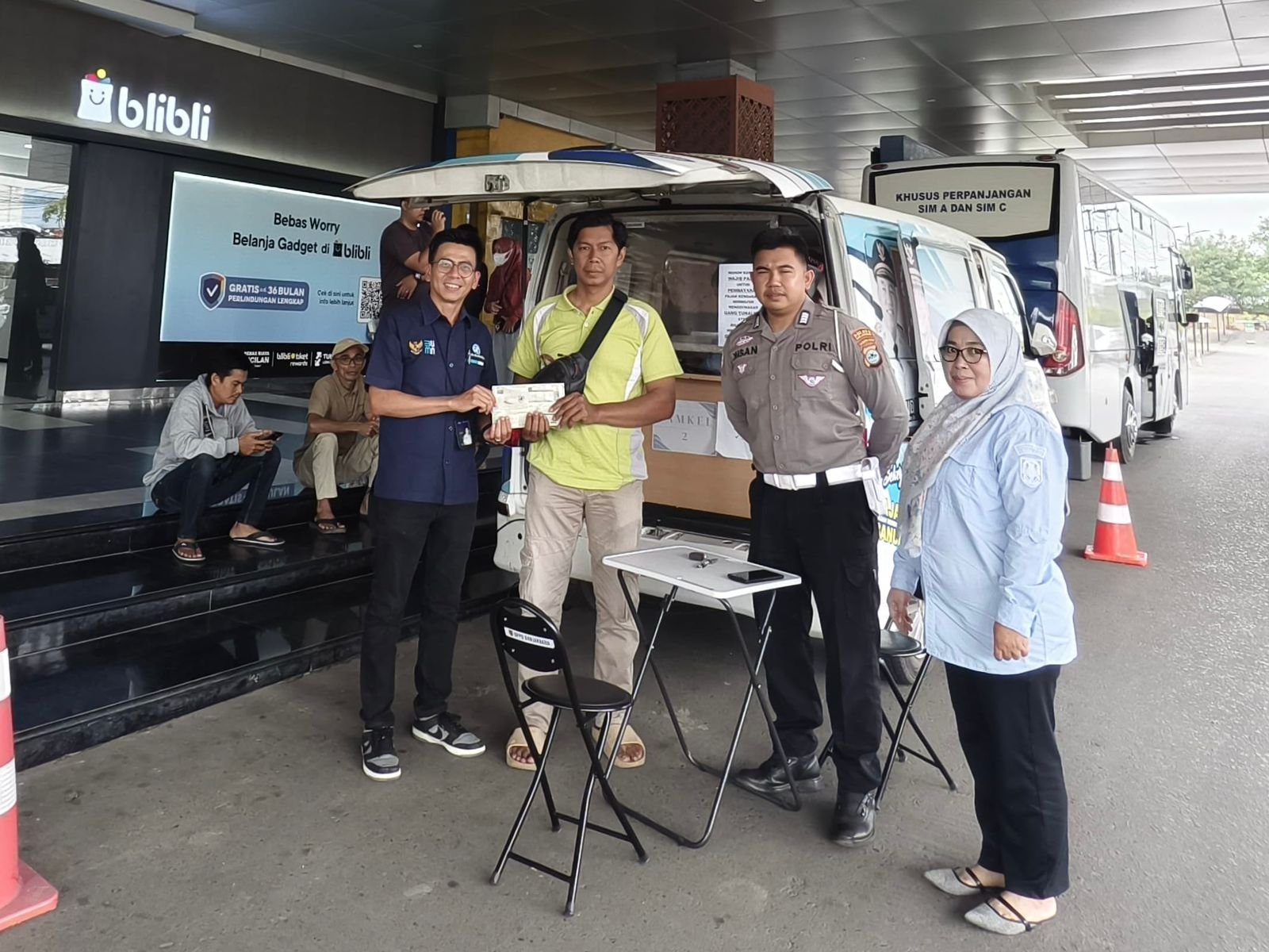 Samsat Keliling Hadir di QMall, Tim Pembina Samsat Banjarbaru Permudah Layanan Pajak