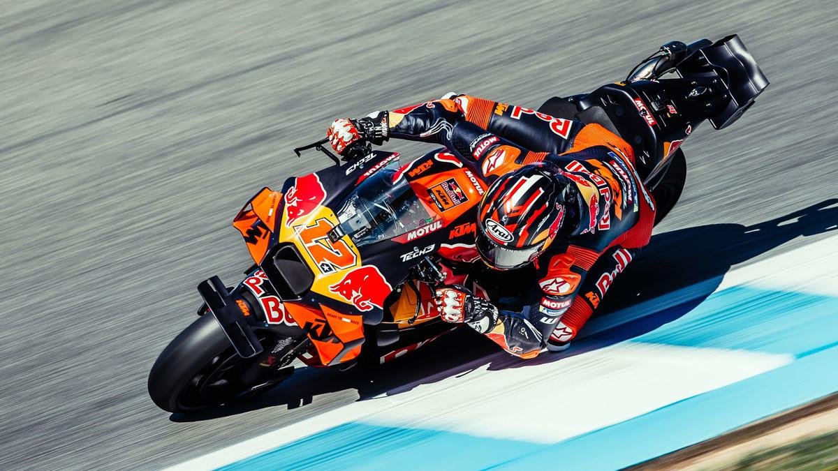 Maverick Viñales Rampungkan Operasi Bahu, Fokus Pemulihan