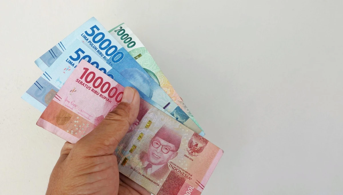 Nilai Tukar Rupiah Dibuka di Level Rp17.721 per USD