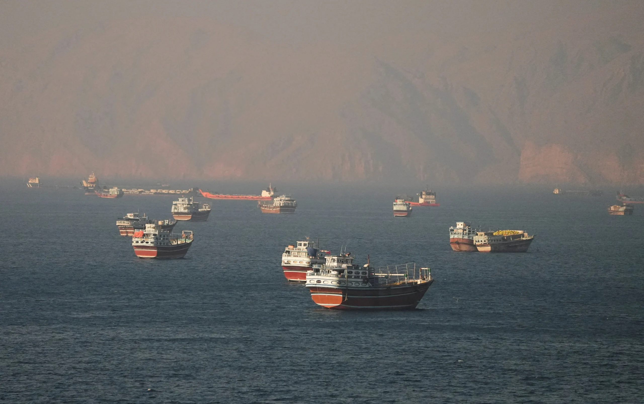 Risiko Geopolitik 2027: Selat Hormuz dan Konflik Dagang Jadi Sorotan